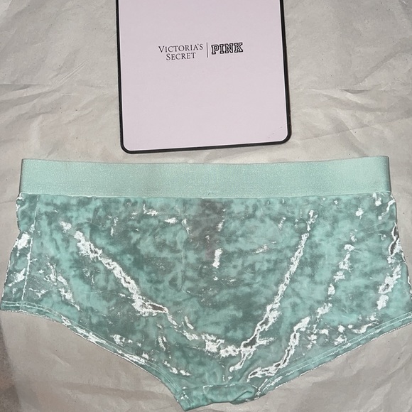 (L) UNISEX Victoria’s Secret Velvet Shortie Underwear - Picture 5 of 8
